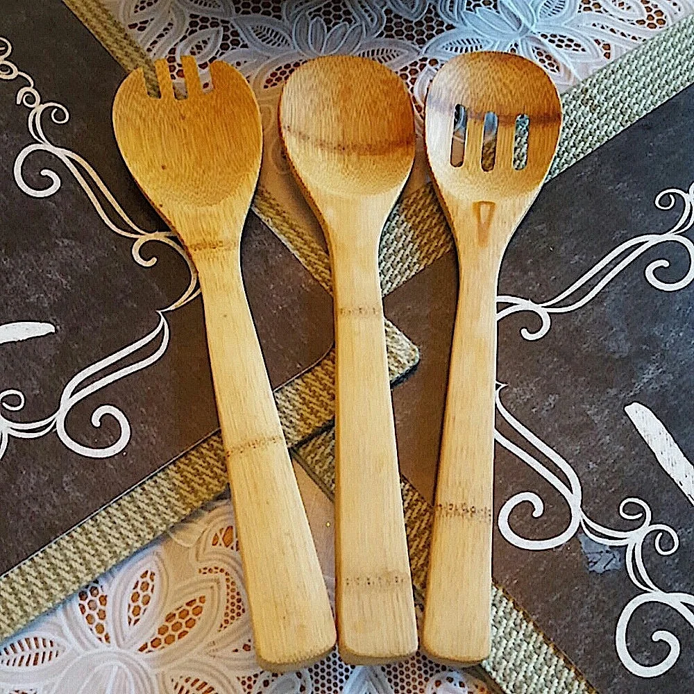 Vintage Set of 5 Monkey Pod Wood Salad Bowls